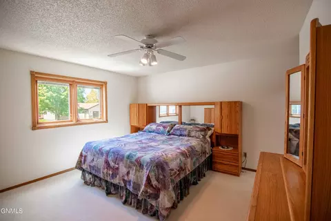 Bedroom - 3147 Devon Dr, Bismarck, ND 58504 photo 1 of 8