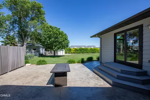 Exterior - 3147 Devon Dr, Bismarck, ND 58504 photo 6 of 19