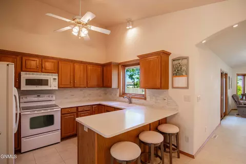 Kitchen - 3147 Devon Dr, Bismarck, ND 58504 photo 1 of 4