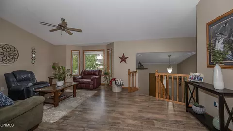 3100 Wisconsin Dr, Bismarck, ND 58503