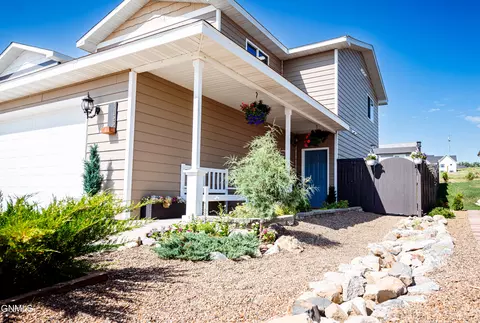 1133 9th St SW, Watford City, ND 58854