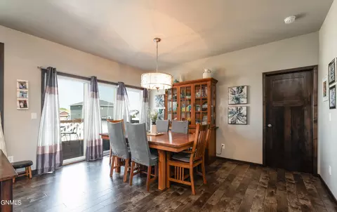 4622 Grey Hawk Ln, Bismarck, ND 58503 photo 8