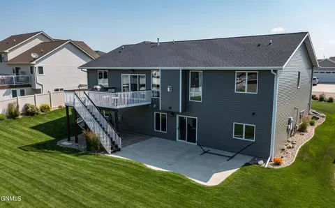 4622 Grey Hawk Ln, Bismarck, ND 58503 photo 33