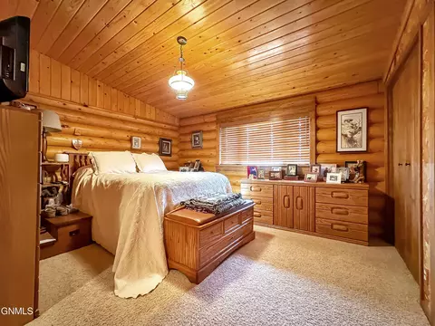 Bedroom - 5771 137th Ave NW, Williston, ND 58801 photo 2 of 3