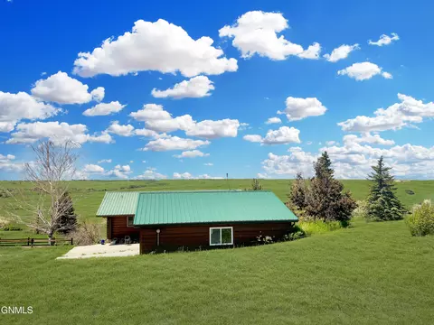 Exterior - 5771 137th Ave NW, Williston, ND 58801 photo 2 of 4