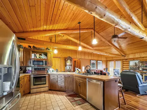 Kitchen - 5771 137th Ave NW, Williston, ND 58801 photo 2 of 3