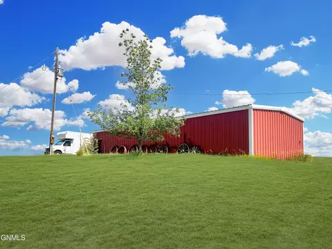 Exterior - 5771 137th Ave NW, Williston, ND 58801 photo 1 of 4