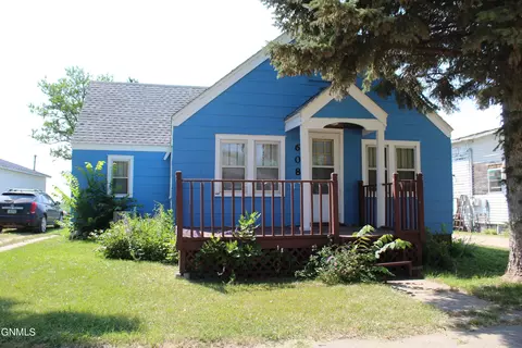 608 2nd Ave NW, Ashley, ND 58413