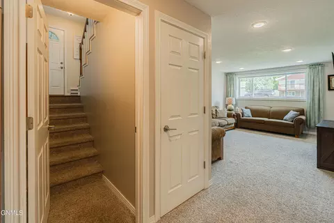 1716 Omaha Dr E, Bismarck, ND 58504 photo 46