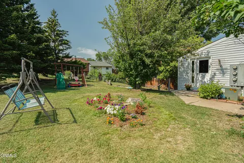 551 Marilyn Dr, Mandan, ND 58554 photo 21