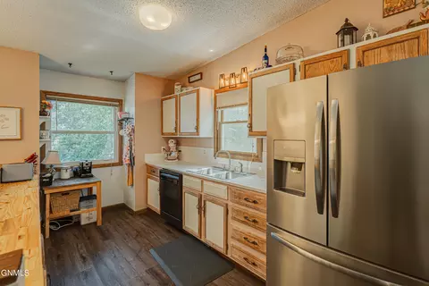 551 Marilyn Dr, Mandan, ND 58554 photo 58