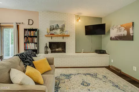 551 Marilyn Dr, Mandan, ND 58554 photo 44