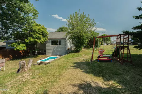 551 Marilyn Dr, Mandan, ND 58554 photo 17
