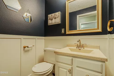 551 Marilyn Dr, Mandan, ND 58554 photo 31