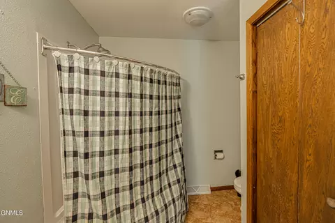 551 Marilyn Dr, Mandan, ND 58554 photo 65