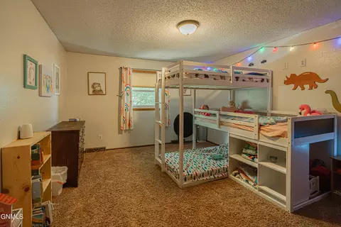 551 Marilyn Dr, Mandan, ND 58554 photo 68