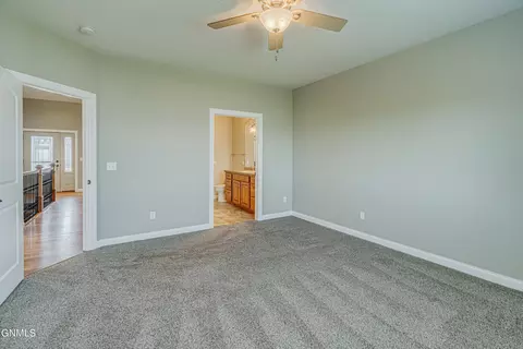 Bedroom - 928 Baffin Loop, Bismarck, ND 58503 photo 4 of 6