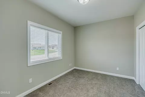 Bedroom - 928 Baffin Loop, Bismarck, ND 58503 photo 1 of 6