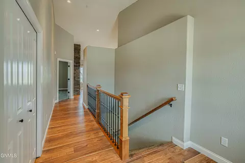 Entry Way - 928 Baffin Loop, Bismarck, ND 58503 photo 2 of 4