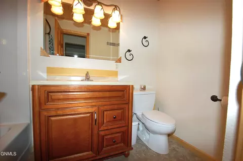 Bath - 2304 3rd St NW, Sidney, MT 59270 photo 2 of 2