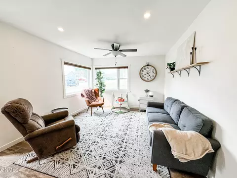 416 8th Ave W, Williston, ND 58801 photo 9
