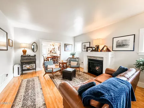 Living - 610 3rd Ave E, Williston, ND 58801 photo 5 of 6