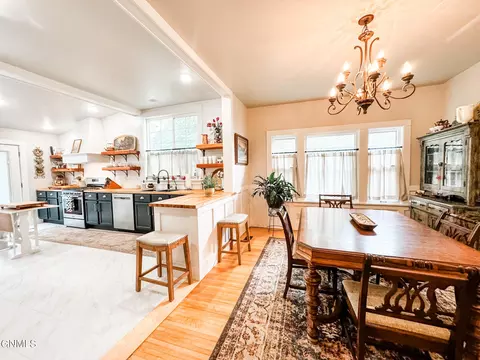 Dining - 610 3rd Ave E, Williston, ND 58801 photo 5 of 5