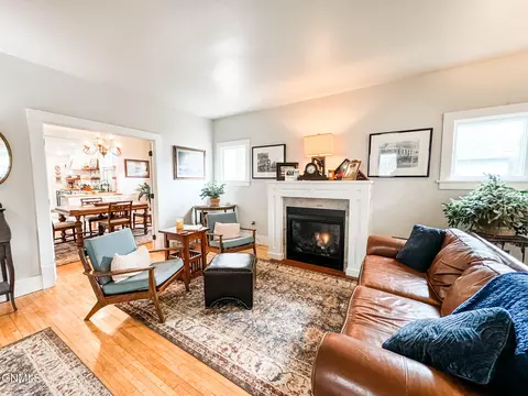 Living - 610 3rd Ave E, Williston, ND 58801 photo 4 of 6