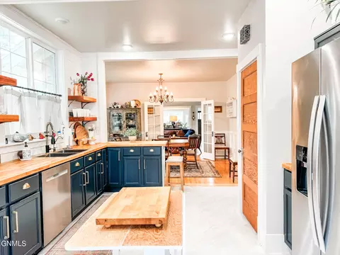 Kitchen - 610 3rd Ave E, Williston, ND 58801 photo 10 of 13