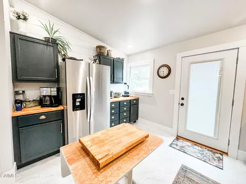 Kitchen - 610 3rd Ave E, Williston, ND 58801 photo 7 of 13
