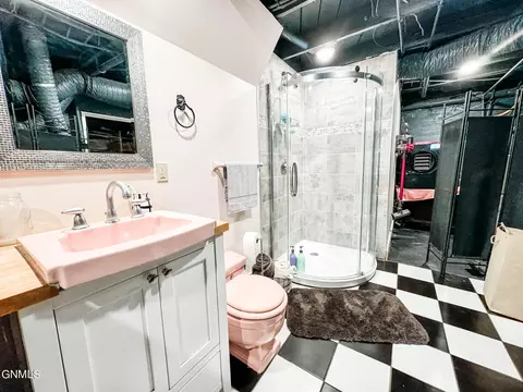 Bath - 610 3rd Ave E, Williston, ND 58801 photo 13 of 13