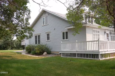 313 2nd St W, Fairview, MT 59221 photo 22