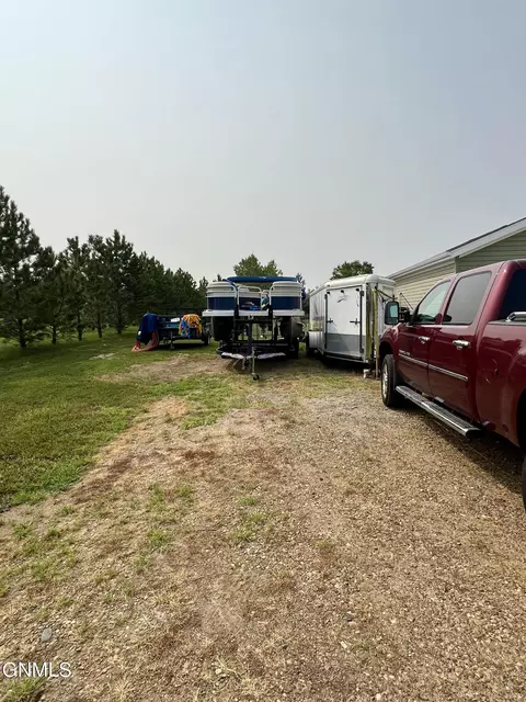 71 69th St E, Williston, ND 58801 photo 8