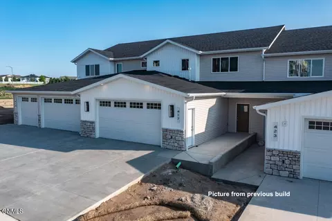 407 W Lasalle Dr, Bismarck, ND 58503