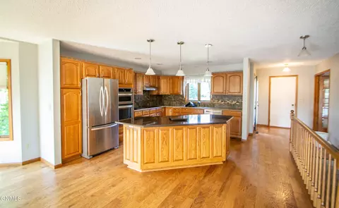 431 E Brandon Dr, Bismarck, ND 58503 photo 10