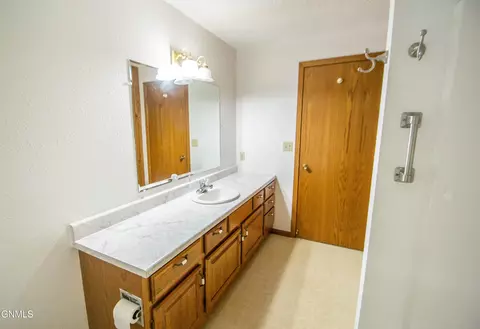 431 E Brandon Dr, Bismarck, ND 58503 photo 29