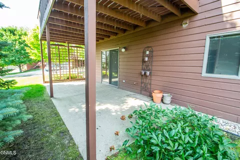 431 E Brandon Dr, Bismarck, ND 58503 photo 7