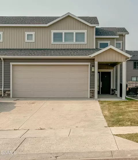 2709 30th St W, Williston, ND 58801