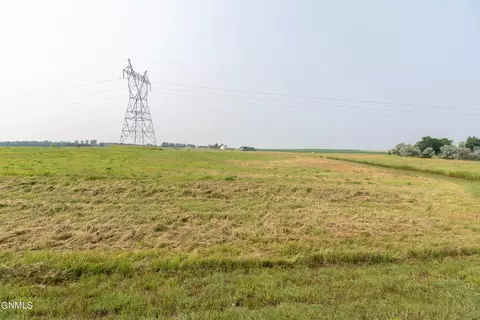 11313 Creek Top Rd, Menoken, ND 58558