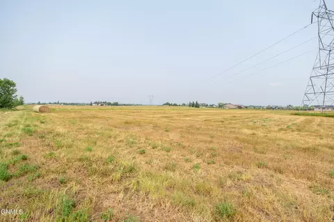 11524 Apple View Ln, Menoken, ND 58558