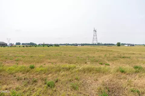 11607 Creek Top Rd, Menoken, ND 58558