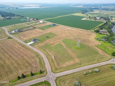 602 Apple Ridge Rd, Menoken, ND 58558 photo 12