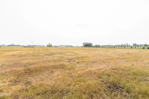 602 Apple Ridge Rd, Menoken, ND 58558 photo 3