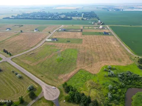 602 Apple Ridge Rd, Menoken, ND 58558 photo 13