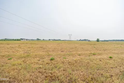705 Apple Ridge Rd, Menoken, ND 58558