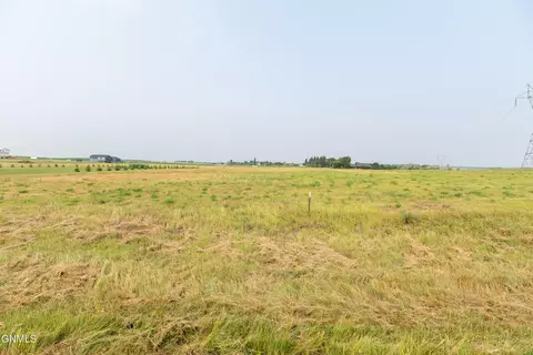 716 Apple Ridge Rd, Menoken, ND 58558