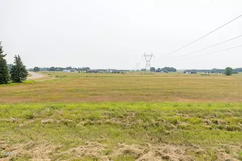 807 Apple Ridge Rd, Menoken, ND 58558