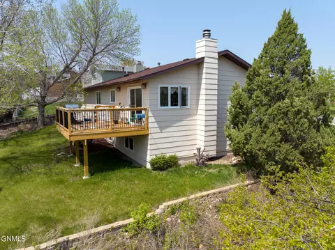 3249 Crocus Ave, Bismarck, ND 58501 photo 38