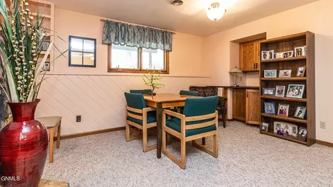 3249 Crocus Ave, Bismarck, ND 58501 photo 27