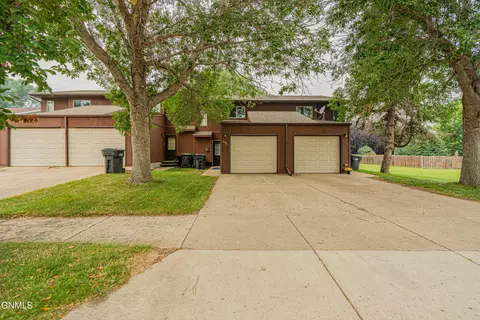 2021 11th Ave SE, Mandan, ND 58554
